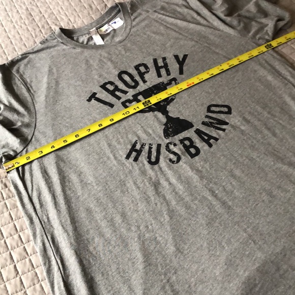 NWOT- Thread Tank Graphic Short Sleeved Tee - Picture 4 of 7